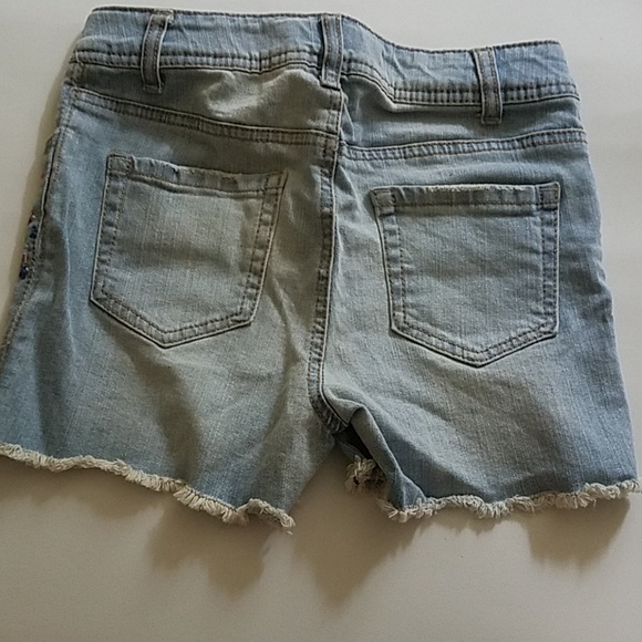 Short - Picture 3 of 4